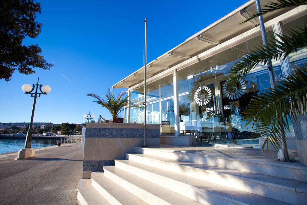 Hotel Marina Кърк Екстериор снимка