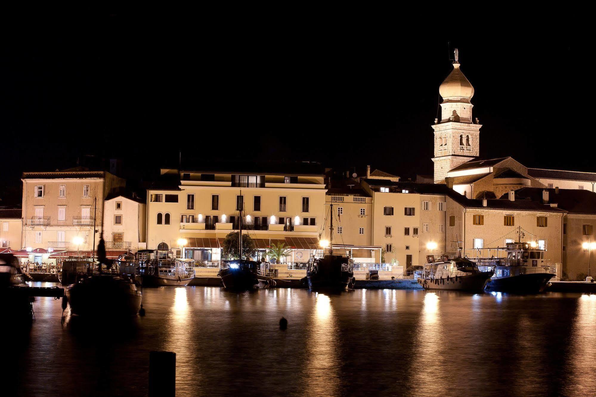 Hotel Marina Кърк Екстериор снимка